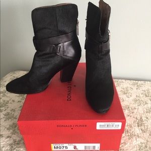 WOMENS DONALD PLINER CALF HAIR BOOTS
